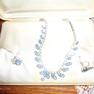 vintage jewelry