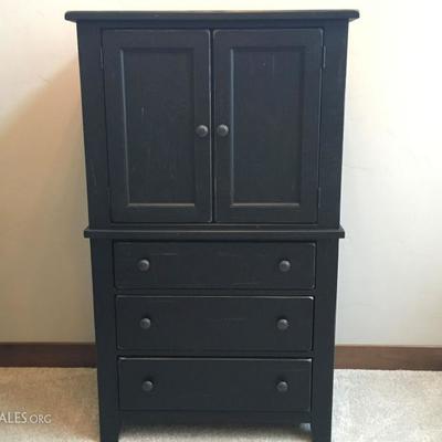Black hutch