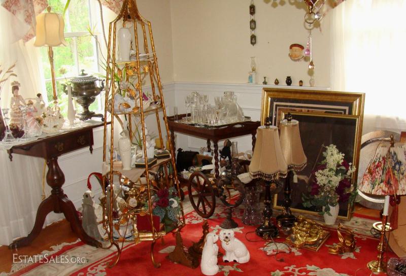 Estate sale photo