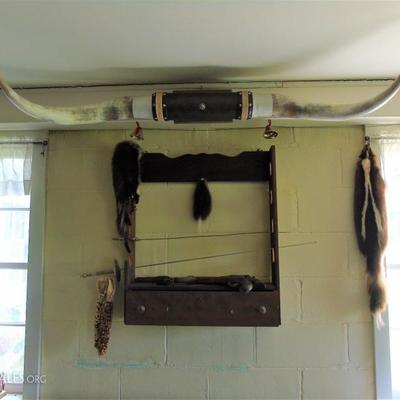 Mounted steer horns