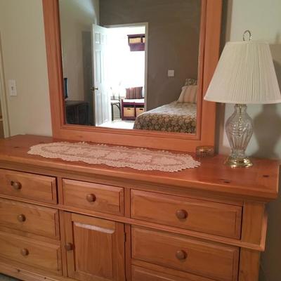 Dresser & Mirror