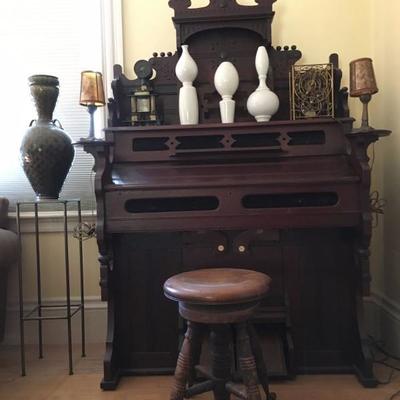 Organ, Ryan Greenheck Handled Vase (left)