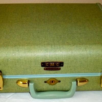 Vintage train case. Very good condition. Samsonite.
