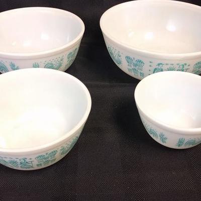 Vintage Pyrex Amish Butterprint Nesting Mixing Bowls