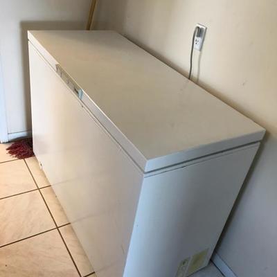 Chest freezer