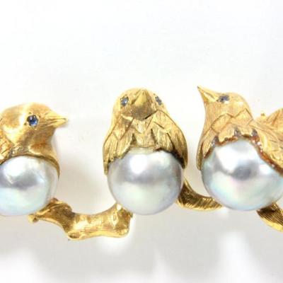 Lot 206: Italian 18K Yellow Gold & Pearl 3 Chick Pin 