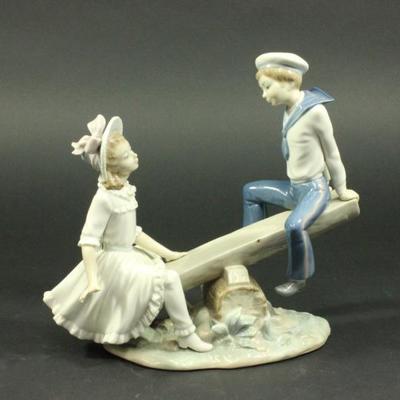 Lot 71: Lladro Figurine "Seesaw" 