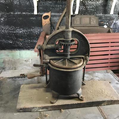 Estate sale photo