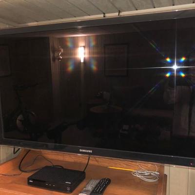  Family Heritage Estate Sales, LLC. New Jersey Estate Sales/ Pennsylvania Estate Sales.  Samsung Television.