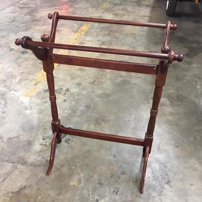 Wooden quilt rack