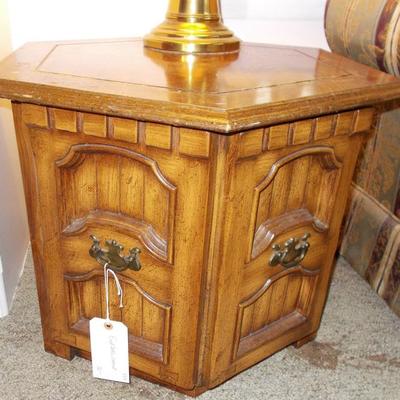 End table/cabinet $20
"as is"