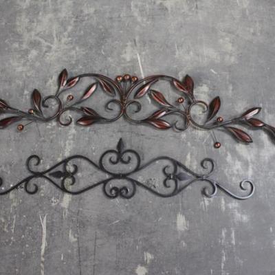 2 Metal Wall Hangers