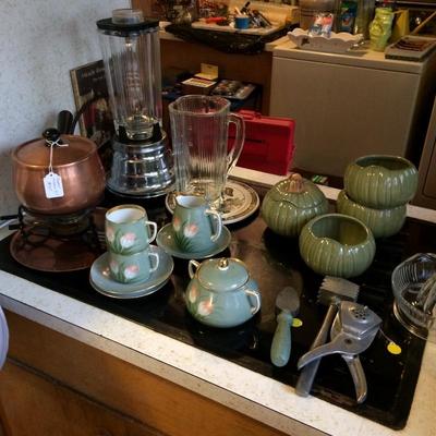 Complete copper fondue set and vintage Westinghouse blender.