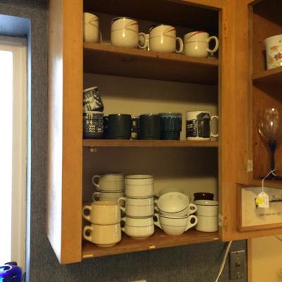 Restaurant China and other collectible mugs..