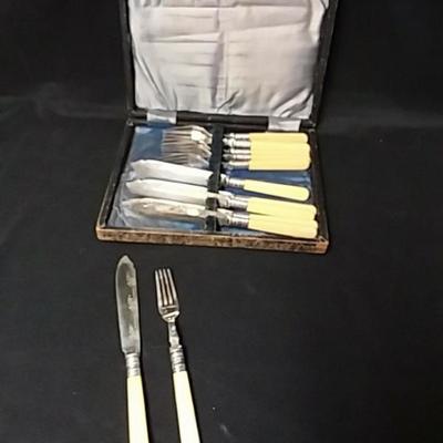 1800's Bone Handled Fish Serving Set