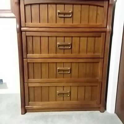 Stanley 4 Drawer Dresser