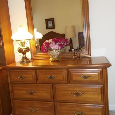 Sumter Cabinet dresser with mirror $298
dresser 50 1/2 X 19"
mirror 36 X 39 1/2"