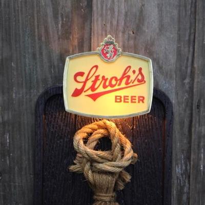 Stroh's Beer Light