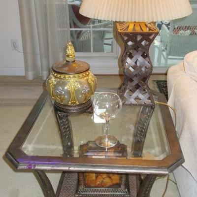 Table $99 two available
26 x 26 x 24"