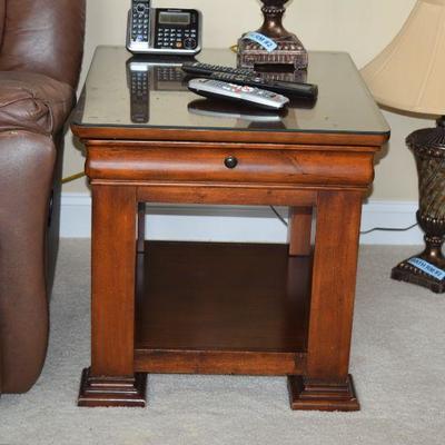 Side Table & Lamps