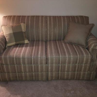 Lazy Boy Pull out Sleeper Sofa