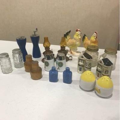 10 Sets of Vintage Salt and Pepper Shakers #2
