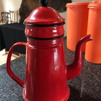 Red and orange items for the kitchen