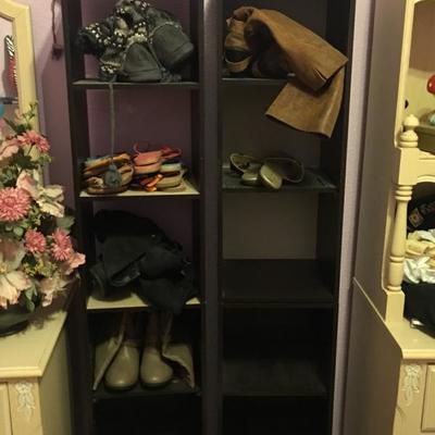 Women's boots including name brands such as Mukluks and Fergie 