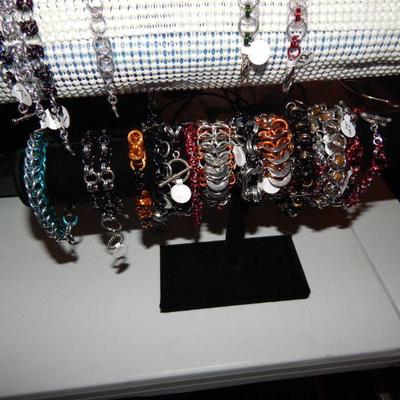 Chain maille jewelry