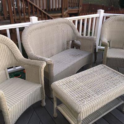 wicker patio furniture