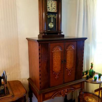 1930s cabinet radio