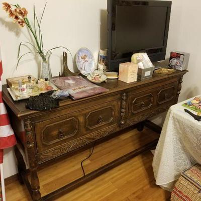 1920s Spanish style buffet