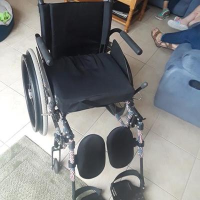 Quickie Q2 Aluminum Stars & Stripes Wheelchair