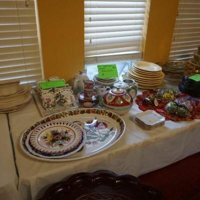 Large Selection of China and Dinnerware