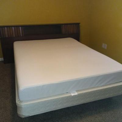 MCM Headboard/CertiPUR-US Queen Mattress