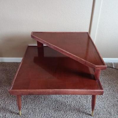 MCM Corner Table