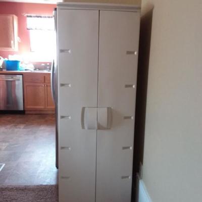 Rubbermaid Storage Unit