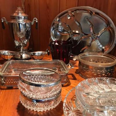 Pyrex rectangular dish in frame, the egg plate and 2 bowls with silver rims are SOLD.
