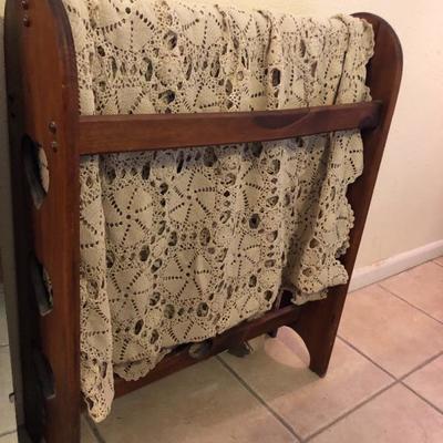 Wooden quilt rack