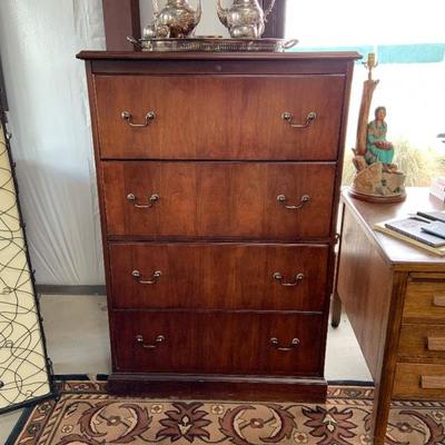 Hi Boy dresser