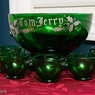 Forrest Green Tom & Jerry punch bowl set