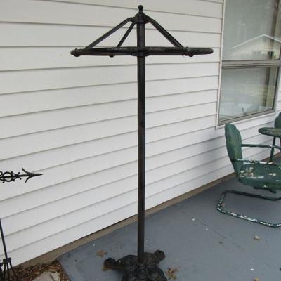 cast iron dress display rack 