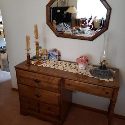 Small desk
