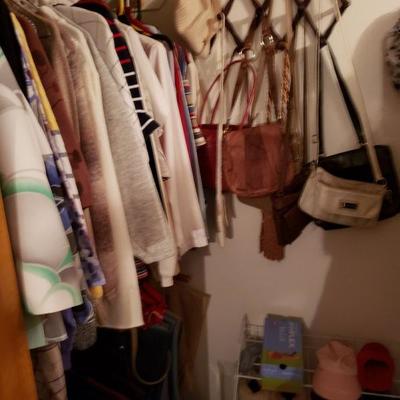 Nice womens clothes - size large