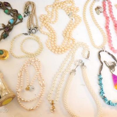 Ladies jewelry 