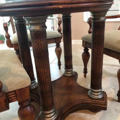 Dinette base detail