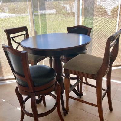 Round High-top "Southern Lifestyles" Pub Table w/2-4 stools