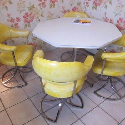 Retro Vinyl & Chrome Kitchen Suite