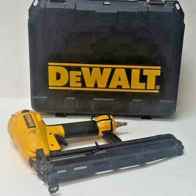 DEWALT 16G FINISH NAILER D51256 WITH HARD CASE LAE007 https://www.ebay.com/itm/113771236096