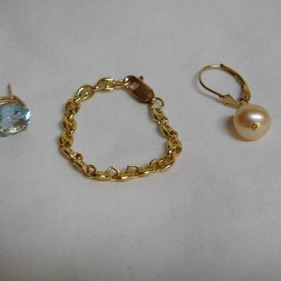 14 k Chain Ring and Single Earrings